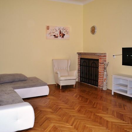 Sunflower 2Bdr Flat By Ruterra Praha Eksteriør bilde