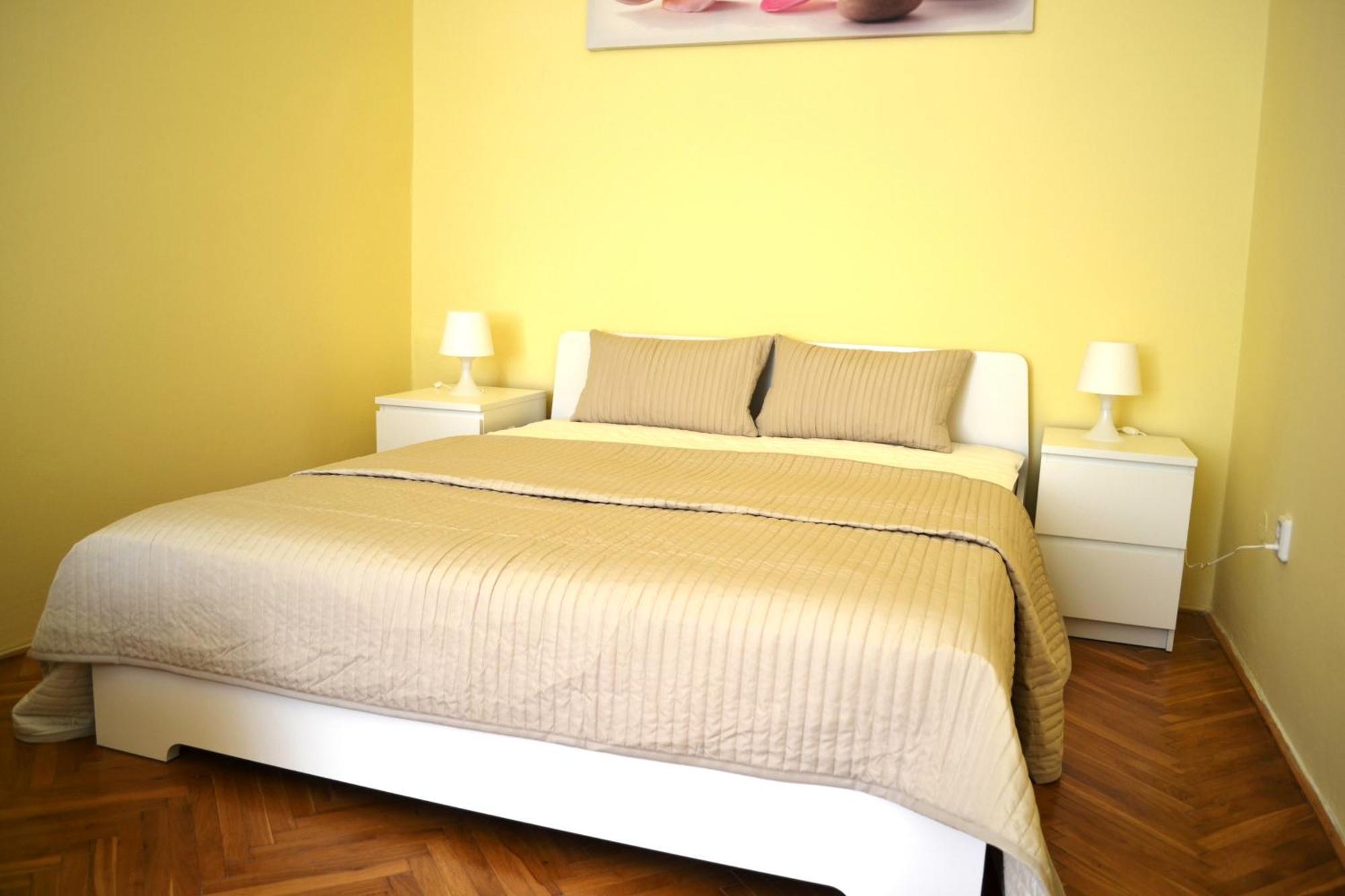 Sunflower 2Bdr Flat By Ruterra Praha Eksteriør bilde