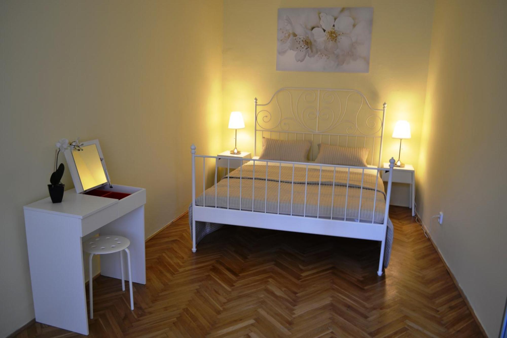 Sunflower 2Bdr Flat By Ruterra Praha Eksteriør bilde