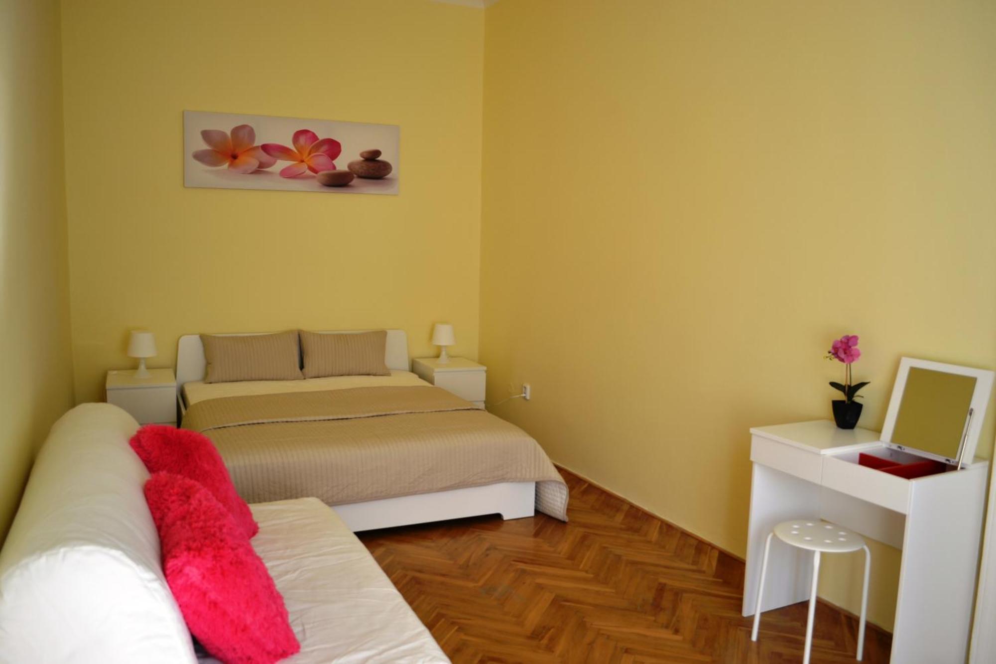 Sunflower 2Bdr Flat By Ruterra Praha Eksteriør bilde
